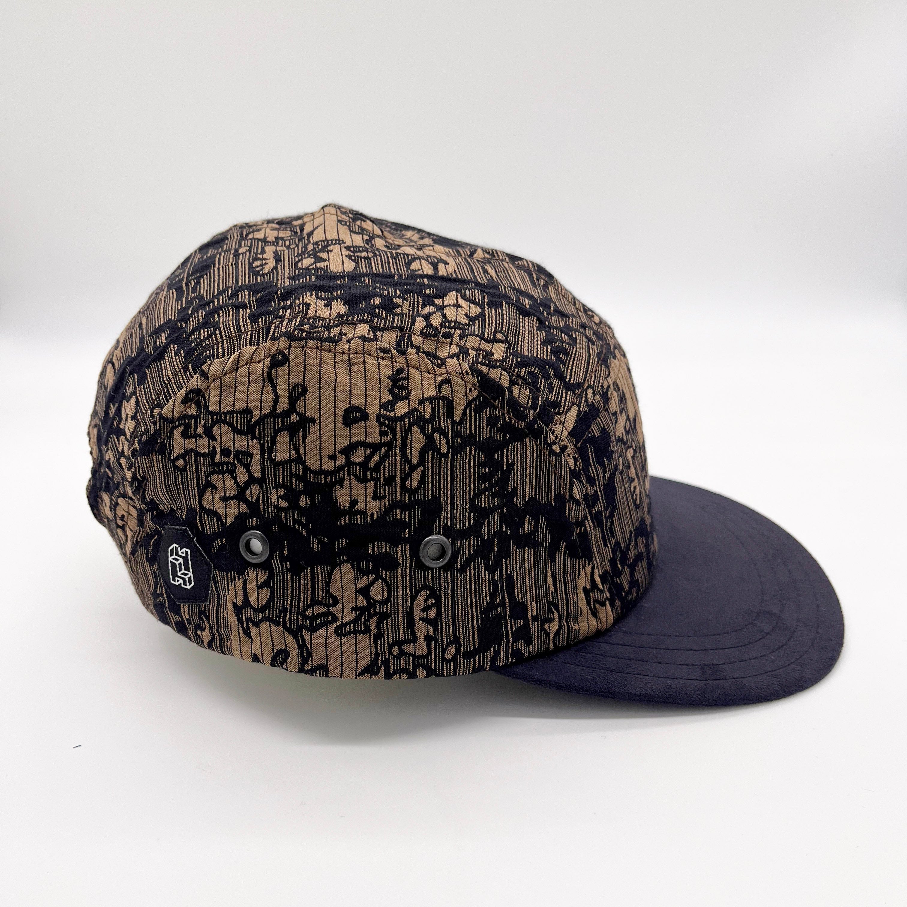 5 Panels Cap Pareidolia