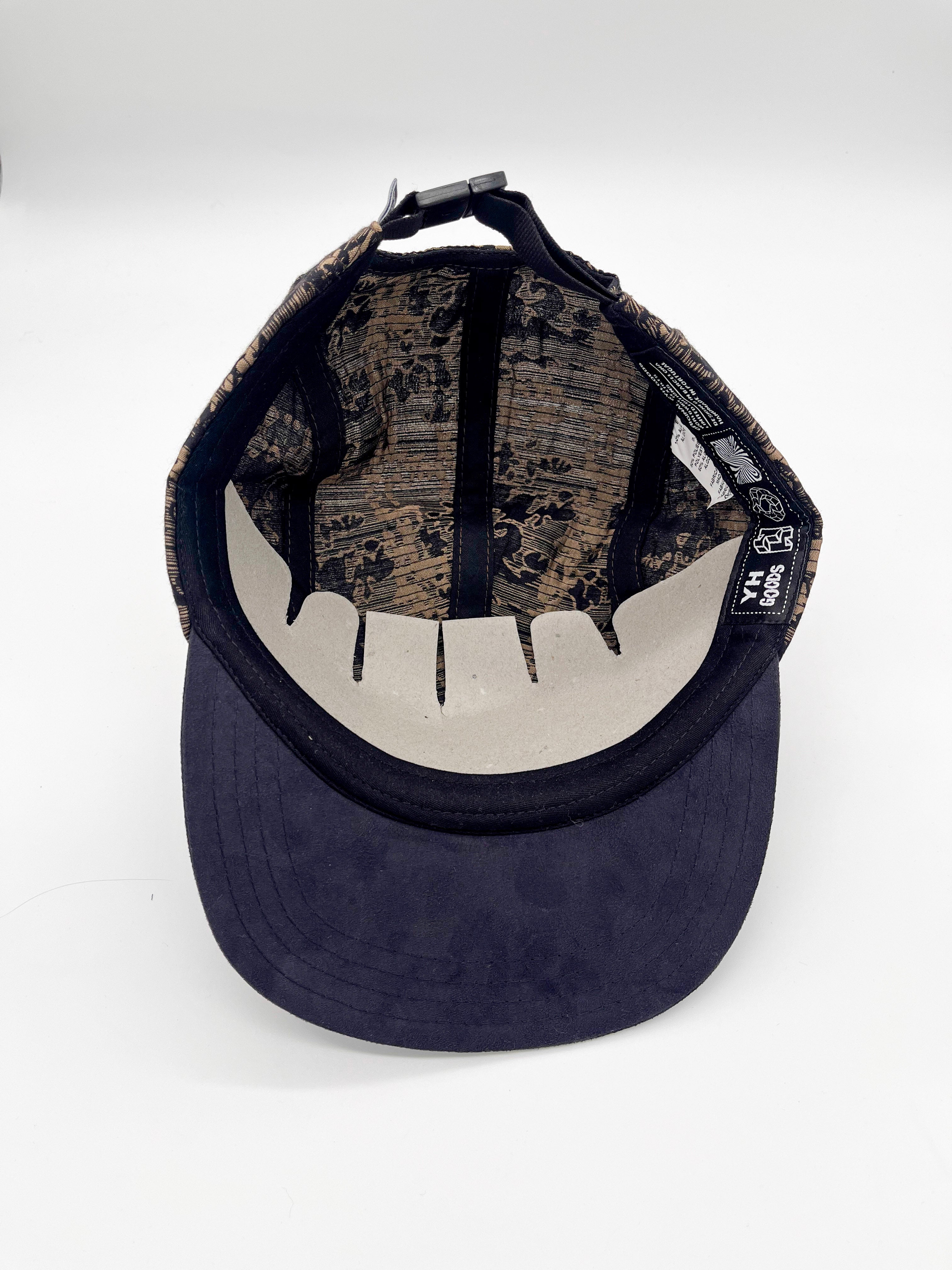 5 Panels Cap Pareidolia
